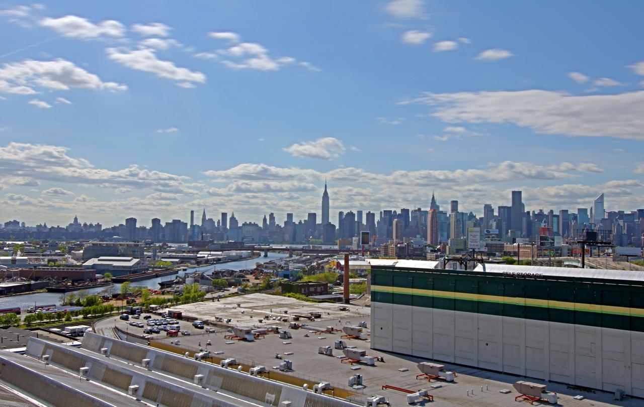 Fairfield Inn & Suites By Marriott New York Long Island City/Manhattan View Exterior photo